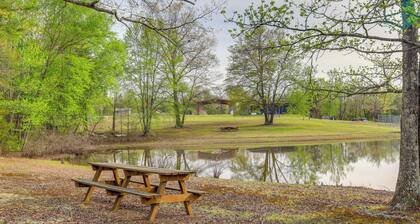 Studio w/ Greers Ferry Lake Access & Resort Perks!