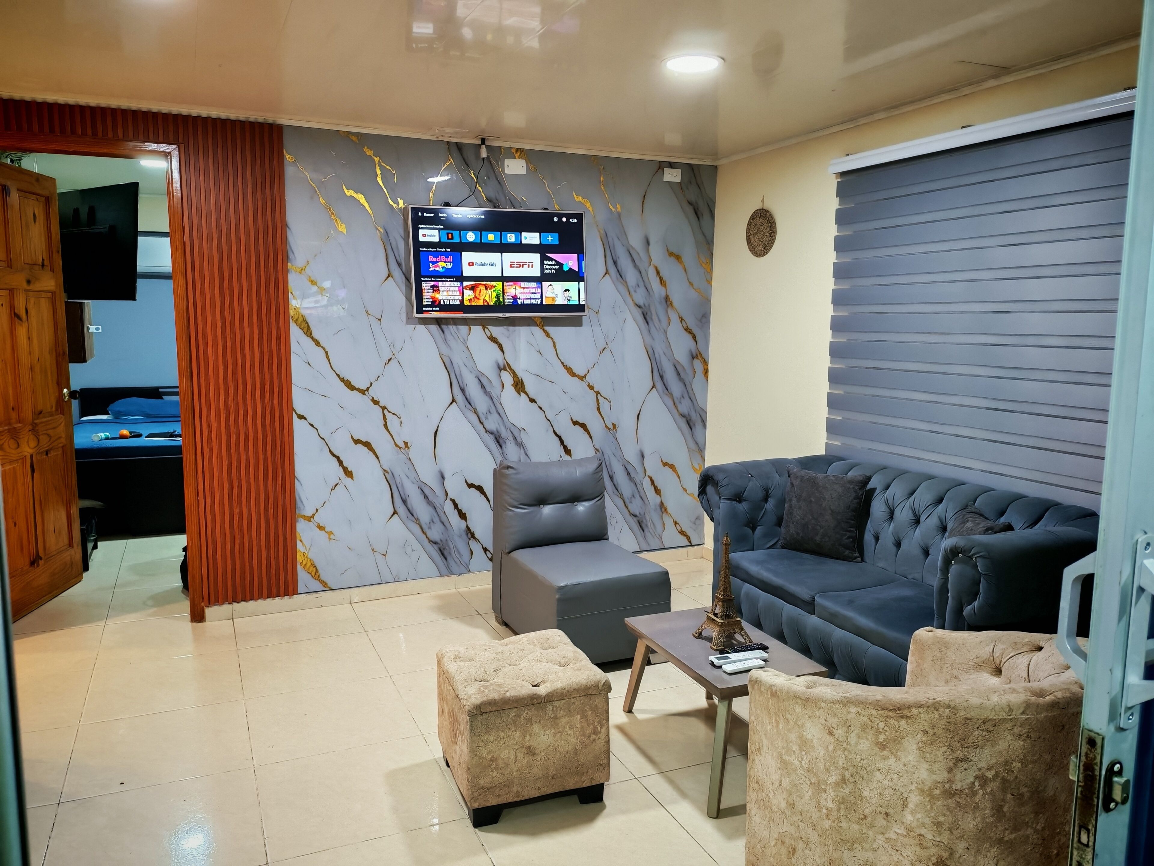 2 chambres, fer et planche à repasser, Wi-Fi gratuit, draps fournis