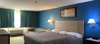 Queen Bed|Smoking|Marysville