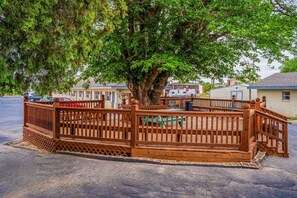 Property grounds - Queen Bed|Non-Smoking (Snyder TX)