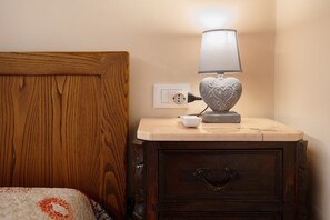 2 bedrooms, WiFi, bed sheets - Casa di Adele among the Casentino Hills (Valagnesi)