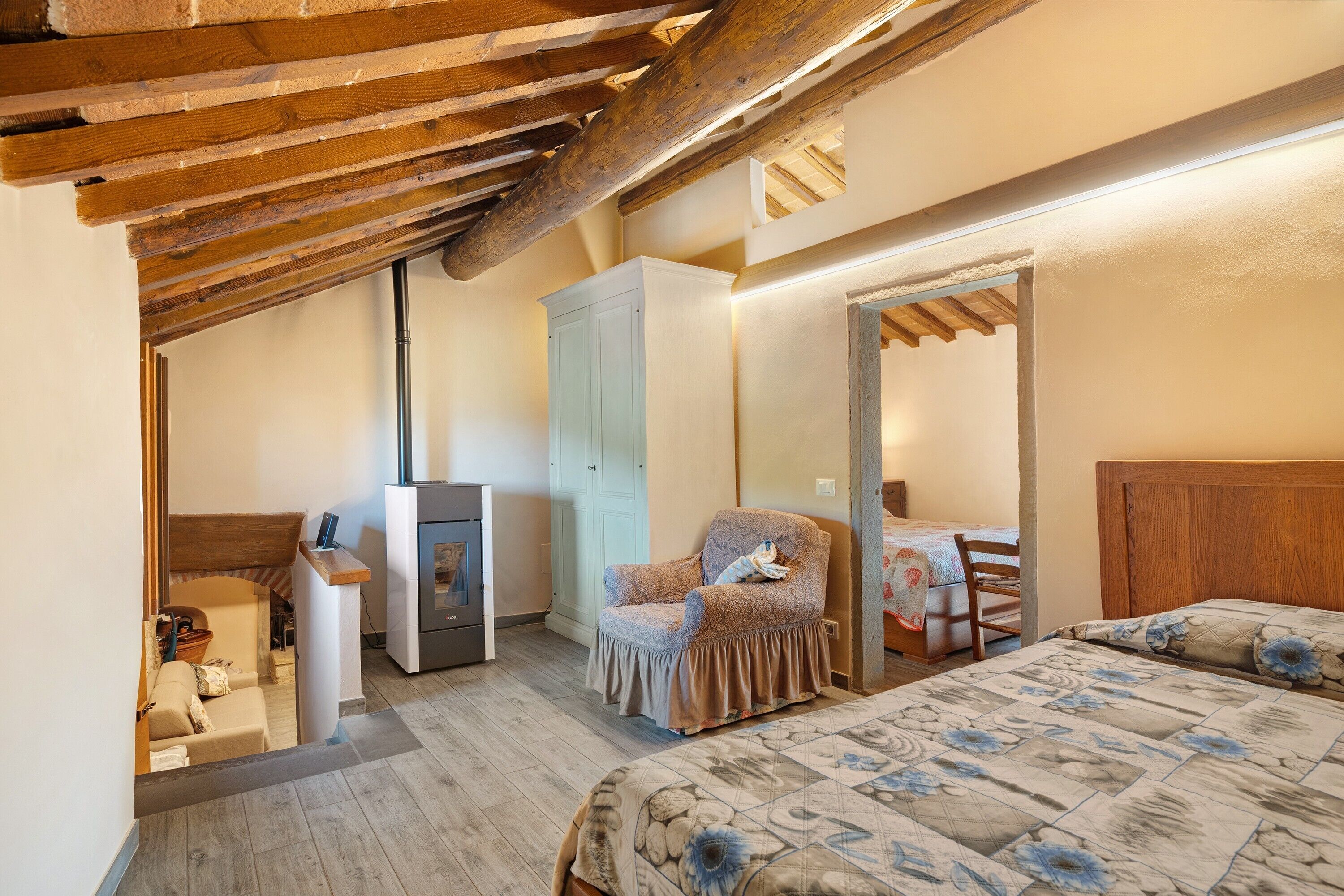 2 bedrooms, WiFi, bed sheets