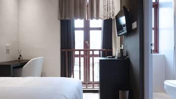 In-room safe, iron/ironing board, free WiFi