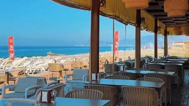 Beach nearby, sun loungers, beach umbrellas, beach towels - MAREİN BOUTIQUE HOTEL  (Alanya)
