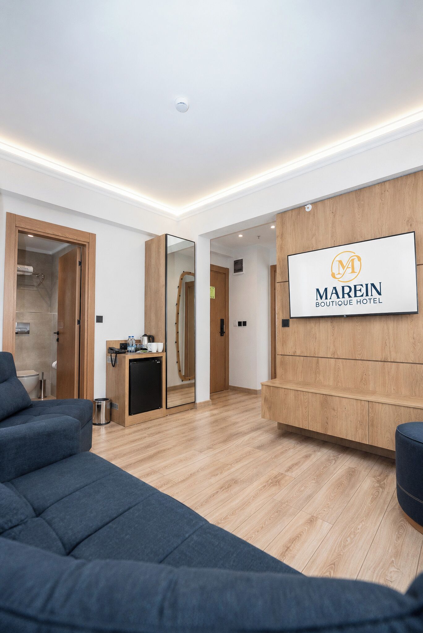 Family Suite with Side Sea View