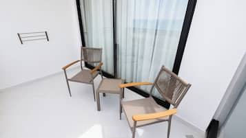 Standard Room with Side Sea View | Property grounds