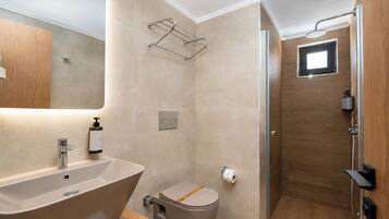 Standard Room with Side Sea View | Bathroom | Shower, hair dryer, bathrobes, slippers