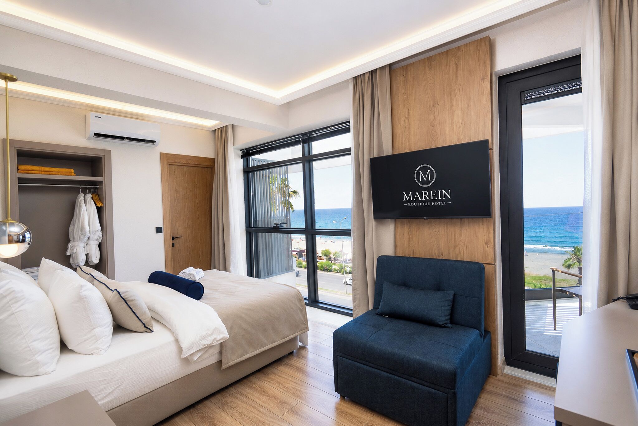 Premium Room with Jacuzzi and Direct Sea View