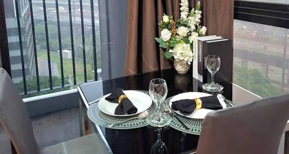 Cozy 1 BR 40 Sqm Corner, 3 mins to BTS Wutthakat