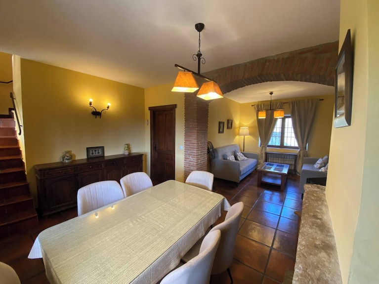 Villa Aislada De 4 Dormitorios Con Piscina - Valencia de Alcántara