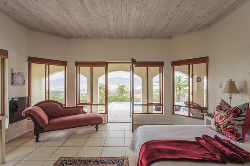 Barton Dove près d'Hermanus — Piscine et bain à remous