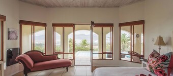 Barton Dove near Hermanus – Pool & Hot Tub