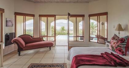 Barton Dove près d'Hermanus — Piscine et bain à remous