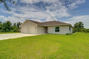 Exterior - Home w/ Easy Access to Beach & Fishermen's Village (Punta Gorda)