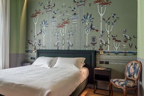 In-room safe, desk, iron/ironing board - Albia Suites - Rubino (Firenze)