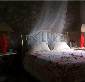 Ferros/tábuas de passar roupa, Wi-Fi, roupa de cama