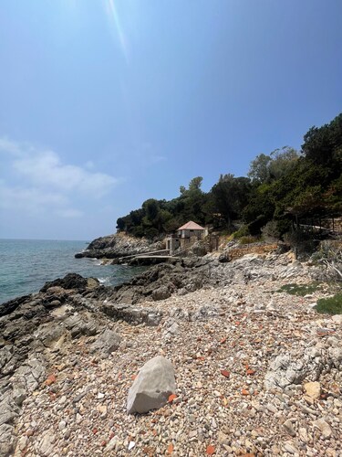 Villa Punta Rossa Escape with Sea View, Private Terrace and Wi-Fi