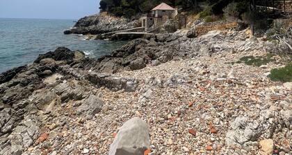 Villa Punta Rossa Escape with Sea View, Private Terrace and Wi-Fi
