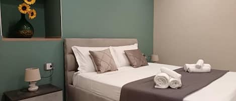 WiFi, bed sheets