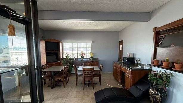 Unclassified image, 1 of 13, button - 2 Queen Beds Non-Smoking (Whitesboro, TX)