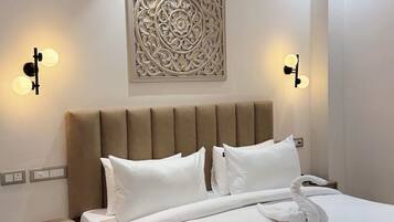 Deluxe Room | Desk, laptop workspace, free WiFi