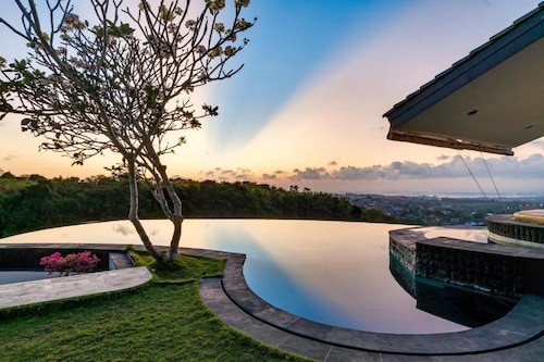 Villa Ocean's Height By Fays Hospitality