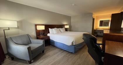 3 Queen Bed | Hampton
