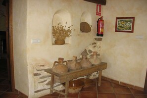 Interior - 4-Guest Laroya Cottage with Pool (Laroya)