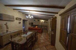Dining - 4-Guest Laroya Cottage with Pool (Laroya)