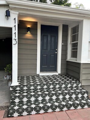 Exterior detail - •Affordable Vintage Bungalow in Ocala, Florida• (Ocala)