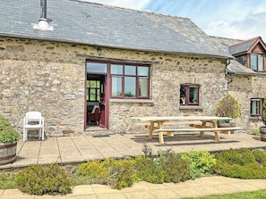 Outdoor dining - 3 bedroom accommodation in Dulverton (Dulverton)