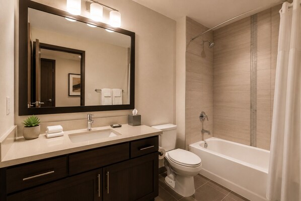 Standard Room | Bathroom | Free toiletries, hair dryer, towels, soap