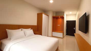 Desk, WiFi (free), bed sheets