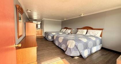 2 Queen Bed | Smoking