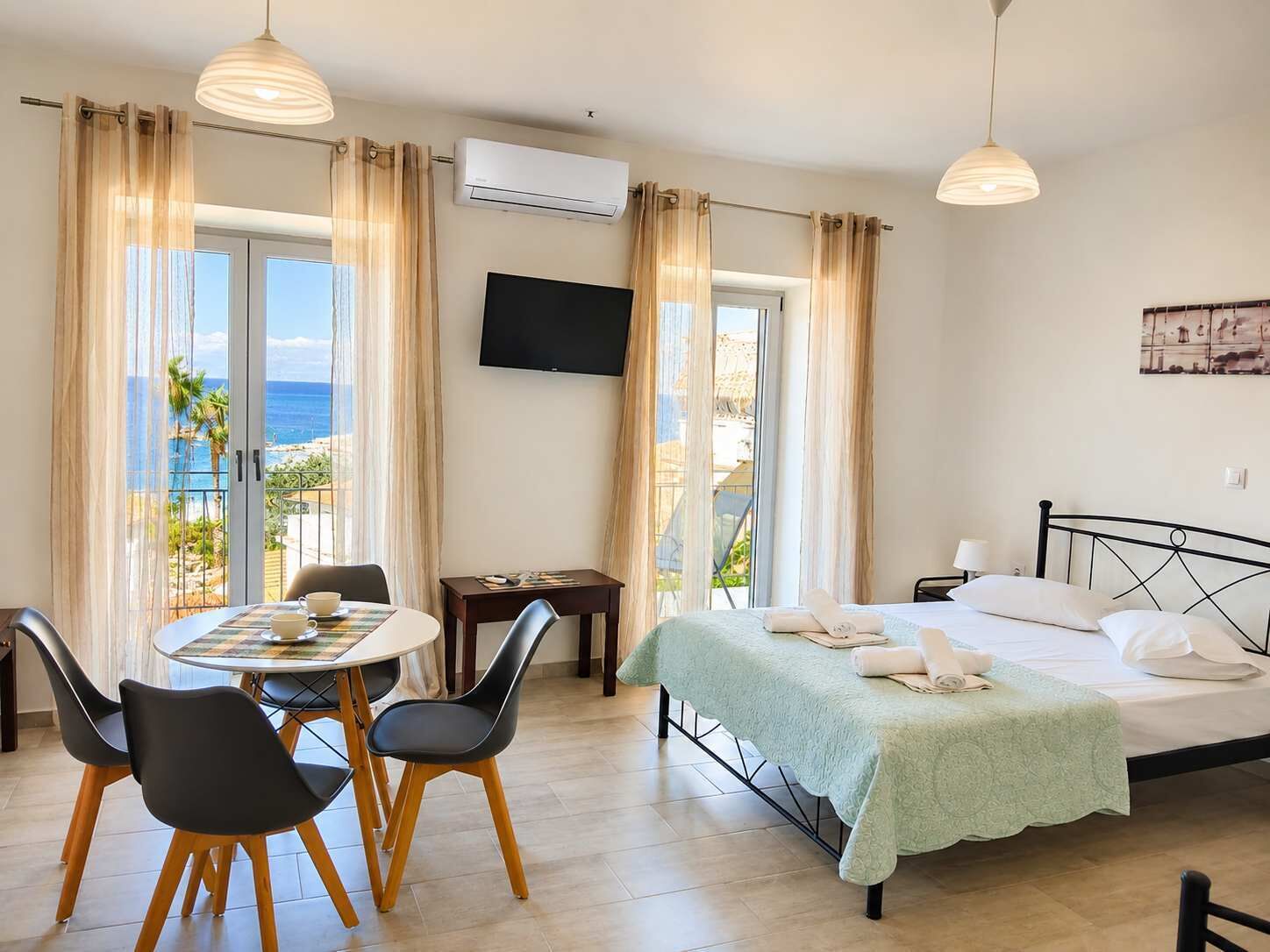 Iron/ironing board, WiFi, bed sheets
