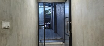 Modern Deluxe Stay Near RSUD Haji