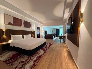 Junior Studio Suite | In-room safe, iron/ironing board, free WiFi - Arabian Palace Hotel (Abu Dhabi)