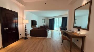 Junior Studio Suite | Living area