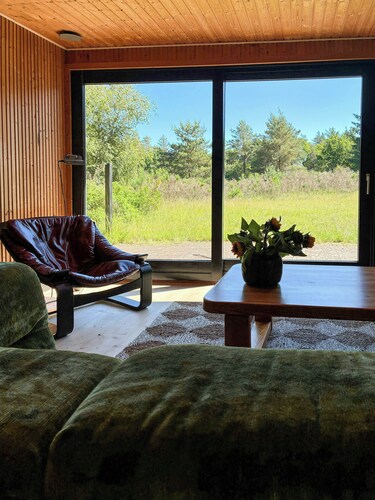Off-grid 70s house with 10,000 m² of raw nature