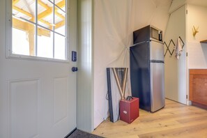 Interior - Luxury Glamping Dome w/ Private Hot Tub in Butler (Butler)