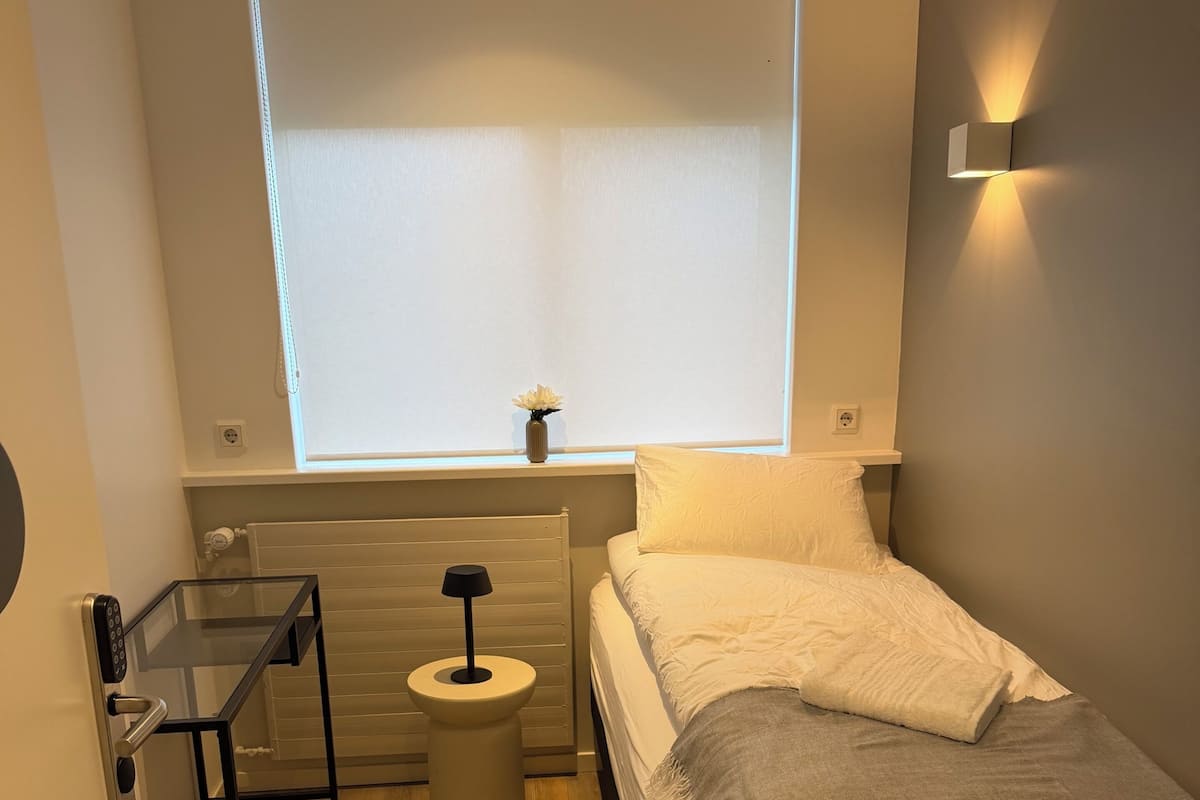 Habitación, 1 cama individual, baño compartido | Wifi gratis