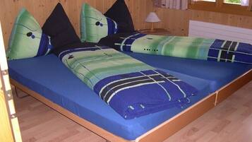 2 Schlafzimmer, Bügeleisen/Bügelbrett, kostenloses WLAN, Bettwäsche