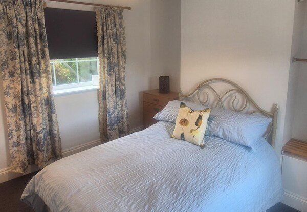 1 Bed Georgian Apartment - Garden - Pets Welcome - Shrewsbury