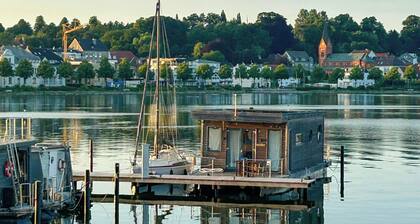 Hausboot mit Veranda direkt an der Schlei
