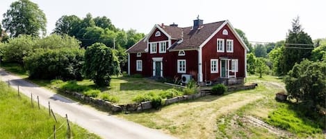 Family Room, Garden View | Exterior