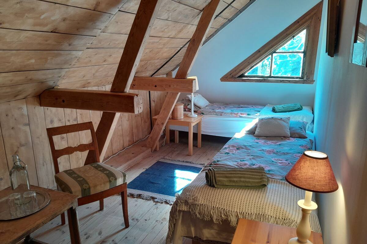Habitación económica, vistas al jardín | Ropa de cama