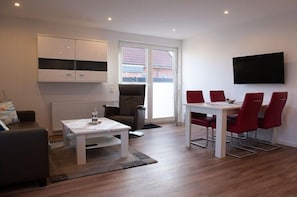 Dining - Holiday apartment Deichhaus (back) (Norddeich)