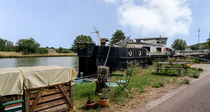 Mariner’s Gite: Unique Stay on a Houseboat in Alsace