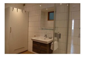 Een douche, een haardroger