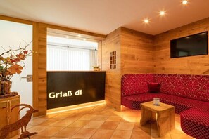 Lobby - Aparthotel Alpen Chalet (Neukirchen)